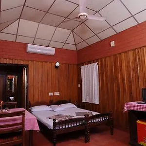 2* Отель Vembanad Lake Villas
